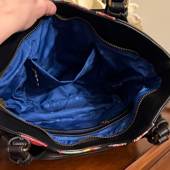 Desigual Black Bag with Vibrant Multicolor Design - Picture 6 of 7